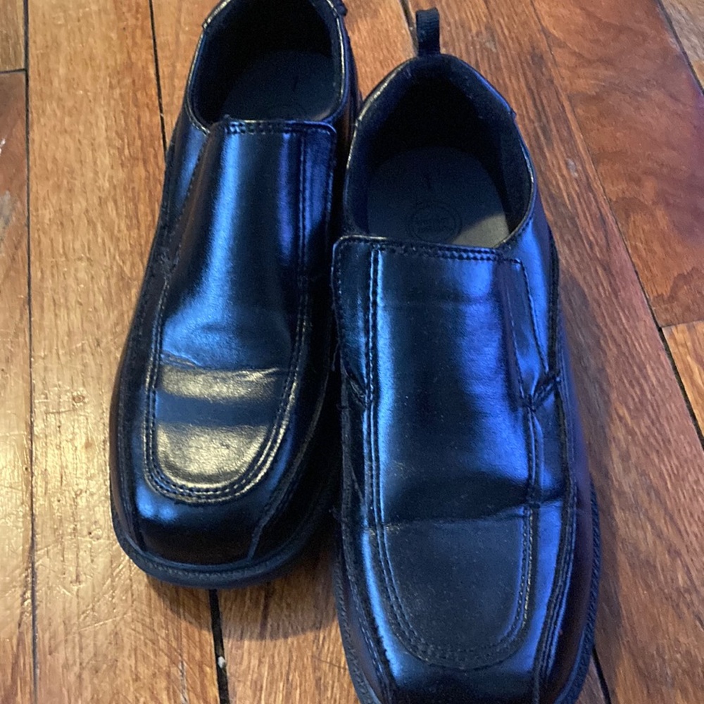 Boys dress shoe black leather